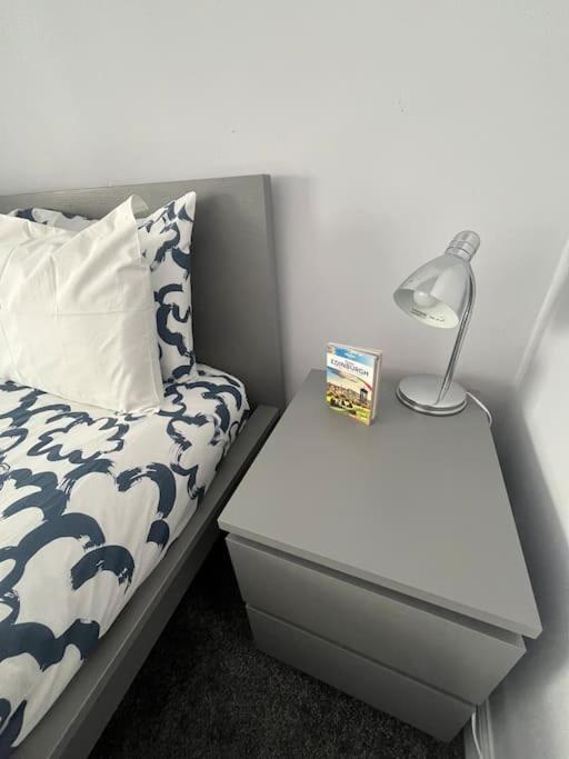 Appartamento Boyds Entry Flat Old Town Edimburgo Esterno foto